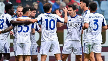 Σκόραρε ο Δουβίκας και ελπίζει ακόμα σε έξοδο στο Champions League η Κόμο, 2-0 τη Τζένοα, δείτε τα γκολ 