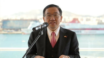 Άρθρο του Κινέζου πρέσβη Fang Qiu στο protothema: Ανυπόστατες ρητορικές δεν μπορούν να αλλοιώσουν τη συνεργασία Κίνας-ΕΕ