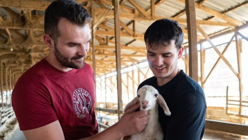 Φάρμα Χούμκοζλη: Το στοίχημα μιας οικογένειας κτηνοτρόφων από τις Σέρρες στο παγωτό από πρόβειο γάλα (pics)