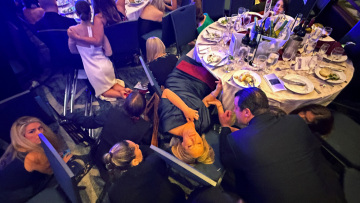 trump_attack_people_hor