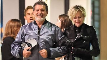 Ο Αντόνιο Μπαντέρας και η Μέλανι Γκρίφιθ βγήκαν αγκαζέ από δείπνο 12 χρόνια μετά την ανακοίνωση του διαζυγίου τους