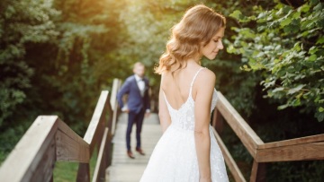 Ο τρόπος που αυτή η νύφη έφτασε στον χώρο του γάμου της έγινε viral