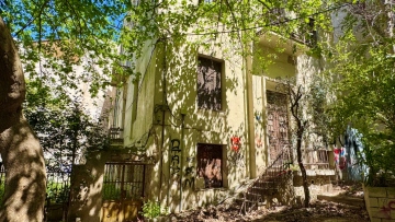 Ακίνητα: Στο προσκήνιο το μέλλον των διατηρητέων κτηρίων, τι ζητούν οι ιδιοκτήτες