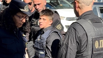 Στην ανακρίτρια Αμαλιάδας η Ειρήνη Μουρτζούκου: «Δεν σκότωσα τον Παναγιωτάκη», είπε στους δημοσιογράφους