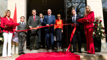 Ο πρίγκιπας Αλβέρτος του Μονακό στα εγκαίνια του Επίτιμου Προξενείου του Πριγκιπάτου στην Κηφισιά
