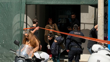 Ο 89χρονος αφότου άνοιξε πυρ και τραυμάτισε υπάλληλο στον ΕΦΚΑ πήγε στο Εφετείο στη Λουκάρεως και πυροβόλησε ακόμη 3 άτομα
