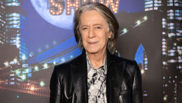 Κώστας Τουρνάς: Με ουσίες δεν είχα καμία σχέση, τις απέφευγα, δεν μπορούσες να γράψεις και να έχεις ζαλιστεί από ποτό ή κάτι άλλο