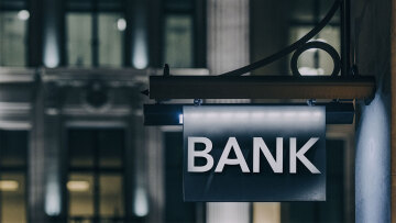 Τράπεζες: Τι θα τους κοστίσει ο κόφτης στα πανωτόκια – Οι προβλέψεις για καταναλωτικά δάνεια και κάρτες