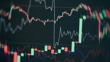 Bloomberg: Οι 5 λόγοι που οι αγορές αντέχουν στο «σφυροκόπημα» του πολέμου στη Μέση Ανατολή	
