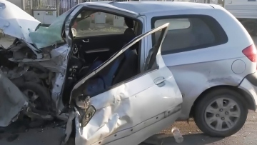 Σοβαρό τροχαίο στη Θεσσαλονίκη: Φορτηγό συγκρούστηκε με ΙΧ, απεγκλωβίστηκε τραυματισμένη μία γυναίκα
