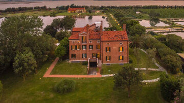 Πωλείται το ιδιωτικό νησί των Swarovski στη Βενετία 