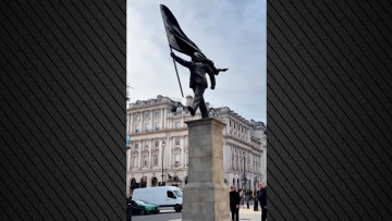 Λονδίνο: Μυστήριο με νέο άγαλμα που φέρει υπογραφή του Banksy