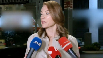 Βίκυ Καγιά: Το βρίσκω λίγο ανεπίτρεπτο να γράφονται πράγματα για οικογένειες, υπάρχουν παιδιά που διαβάζουν
