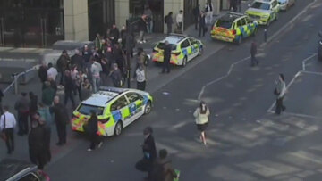 Εκκενώθηκε σιδηροδρομικός σταθμός στο Λονδίνο: Επιβάτες αισθάνθηκαν αδιαθεσία, υποψία για διαρροή αερίου