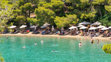 10 ειδυλλιακές παραλίες του Πόρου