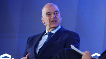 Δένδιας: Νέα πραγματικότητα στις Ένοπλες Δυνάμεις, αυξημένη συμμετοχή της εγχώριας αμυντικής βιομηχανίας στα εξοπλιστικά