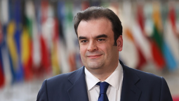 Πιερρακάκης στο Ευρωκοινοβούλιο: Είμαι αισιόδοξος ότι η οικονομία της ευρωζώνης μπορεί να αντέξει αυτό το νέο σοκ
