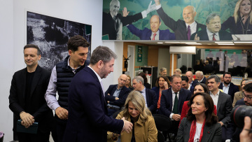 Σπόντες κατά Ανδρουλάκη στο Πολιτικό Συμβούλιο ΠΑΣΟΚ για παραίτηση Καστανίδη και διεύρυνση: Το όριο θητειών να ισχύσει για όλους