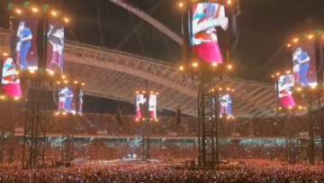 Οι Metallica με ελληνικό χρώμα στο ΟΑΚΑ, έπαιξαν το συρτάκι του Ζορμπά και Τρύπες
