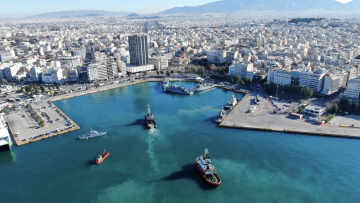 
3 διαμερίσματα προς πώληση σε Πειραιά και Νέο Φάληρο
