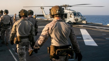 CENTCOM: Πεζοναύτες εκπαιδεύτηκαν σε επιχείρηση επιβίβασης πλοίων στη Μέση Ανατολή 