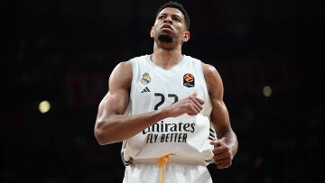 Πλήγμα για τη Ρεάλ Μαδρίτης: Χάνει το Final 4 της Euroleague ο Ταβάρες, αμφίβολος και ο Άλεξ Λεν