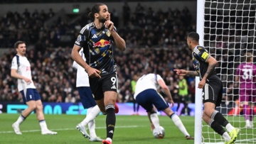 Premier League: «Αυτοκτονία» για την Τότεναμ, έμεινε στο 1-1 με τη Λιντς, δείτε τα γκολ