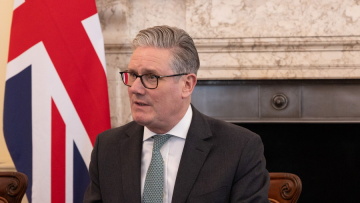 Σφίγγει ο κλοιός γύρω από τον Στάρμερ: Σχεδόν 80 βουλευτές των Εργατικών ζητούν την αποχώρησή του