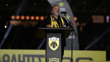Ηλιόπουλος: «Οι Γερμανοί το ’44 μας έκαψαν το σπίτι, οι οικογενειακές μου μνήμες είναι παρόμοιες με αυτές της προσφυγιάς και της ΑΕΚ»