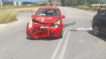 Δύο παιδιά και μία γυναίκα τραυματίστηκαν σε τροχαίο στη Ροδιά της Λάρισας