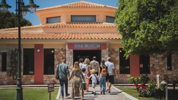 Τα Estates Costa Lazaridi γιορτάζουν το κρασί σε Δράμα και Αθήνα

