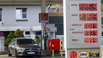 Ένα στα πέντε πρατήρια στη Γερμανία παραβιάζει τον κανονισμό για αύξηση της τιμής των καυσίμων μόνο μία φορά την ημέρα
