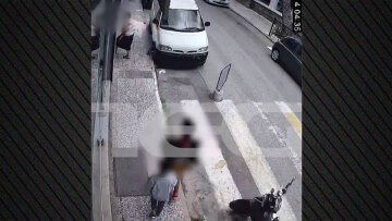 Παιδιά 8 και 16 ετών λήστεψαν 72χρονη έξω από το σπίτι της στο Μενίδι, δείτε βίντεο 
