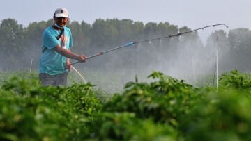 Το Action Plan της Κομισιόν για τα λιπάσματα: Κλείδωσε το έκτακτο πακέτο για τους αγρότες, πώς θα στηριχθεί η βιομηχανία