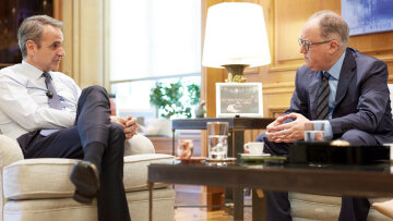 Μητσοτάκης στους Financial Times: «Η Ευρώπη δεν μπορεί να δεχθεί εκβιασμό στα Στενά του Ορμούζ»