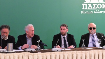 Με διευρύνσεις πολλών ταχυτήτων η απάντηση του ΠΑΣΟΚ στα κόμματα Τσίπρα και Καρυστιανού