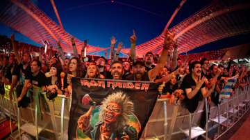 Με «Fear of the dark» και «Number of the beast» οι Iron Maiden... ταρακούνησαν το ΟΑΚΑ μπροστά σε δεκάδες χιλιάδες φαν τους, βίντεο και φωτογραφίες