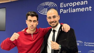 Κύπρος: Βουλευτής με μόλις 280 ψήφους 24χρονος που παράτησε το πανεπιστήμιο για να κάνει... «βιντεούθκια»