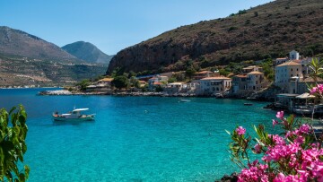 
Ποιοι είναι οι δημοφιλείς προορισμοί για το τριήμερο του Αγίου Πνεύματος