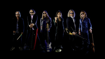 Foreigner: Το θρυλικό συγκρότημα όπως δεν το έχουμε ξανακούσει ποτέ