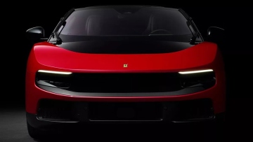 Καυστικός ο πρώην CEO της Ferrari για τη Luce