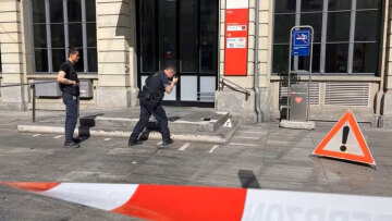 Επίθεση με μαχαίρι σε σιδηροδρομικό σταθμό στην Ελβετία: Τρεις τραυματίες, ο δράστης φώναζε «Αλλάχου Άκμπαρ»