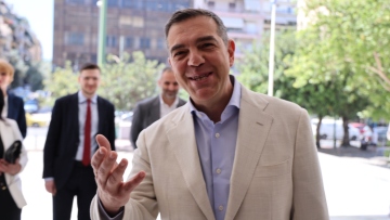 Στον Άρειο Πάγο ο Αλέξης Τσίπρας για την ιδρυτική διακήρυξη του ΕΛΑΣ, δείτε βίντεο
