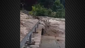 Υπερχείλισε ο Πηνειός ποταμός στην Ηλεία από τις ισχυρές καταιγίδες, δείτε βίντεο
