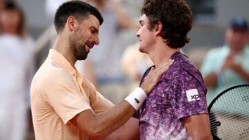 Roland Garros: Ο 19χρονος Φονσέκα απέκλεισε με μυθική ανατροπή τον Τζόκοβιτς
