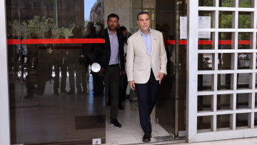 Οργανώνεται η ΕΛΑΣ στον «πόλεμο» με το ΠΑΣΟΚ, κόντρα για τις συνεργασίες από την πρώτη ημέρα
