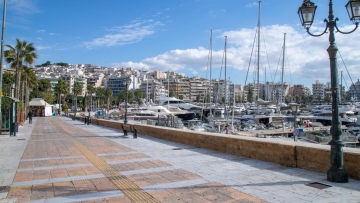 Σύγκρουση σκαφών ανοιχτά της Μαρίνας Ζέας: Καταστράφηκε αλιευτικό, σώοι οι επιβαίνοντες