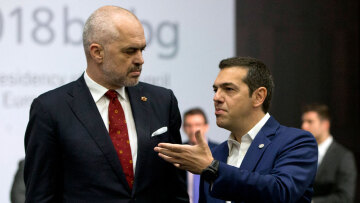Kόντρα Ράμα-Τσίπρα στο X για τα επεισόδια στην Αλβανία:«Αγαπητέ Αλέξη, τι άλλο θα περίμενες;», «Κατανοώ τον εκνευρισμό σου, δεν θυμώνω»