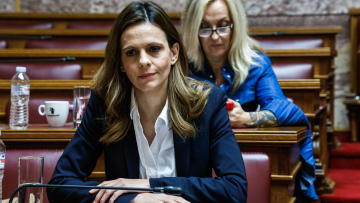 Οι επιστολές ανεξαρτητοποίησης των έξι βουλευτών της Νέας Αριστεράς, παρέδωσε την έδρα της η Αχτσιόγλου
