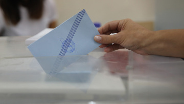 Pulse: Στο 29,5% η ΝΔ, δεύτερος ο Τσίπρας με 15,5%, τρίτο έπεσε το ΠΑΣΟΚ με 11,5%